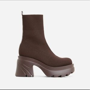 Sock platform boots